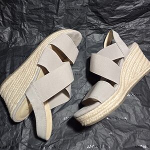 Liz Claiborne Women's Cream Wedge Sandals